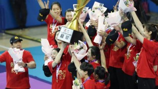 开云官网-天津女排夺得队史第16座冠军奖杯 排超联赛五连冠