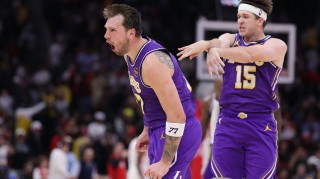 kaiyun官方-魔术师：东契奇里夫斯在季后赛前一周受伤 伤病来得真不是时候