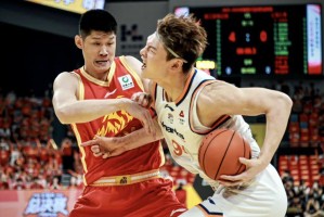 kaiyun-随着上海男篮不敌浙江广厦，大比分扳成3-1，胡金秋高效发挥，孙铭徽遭弃用，上海男篮古德温低迷